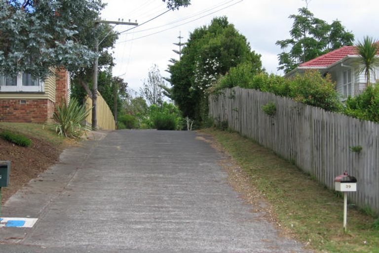 Photo of property in 39 Chippendale Crescent, Birkdale, Auckland, 0626