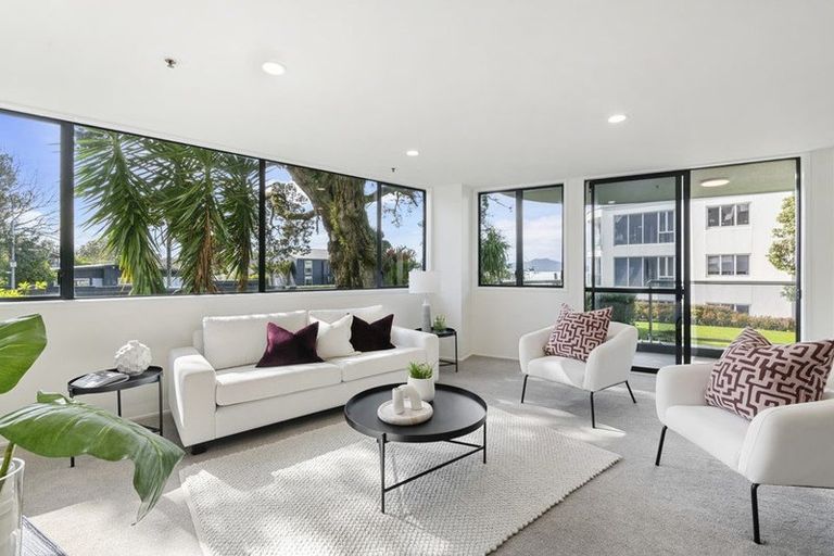 Photo of property in 5c The Promenade, Takapuna, Auckland, 0622