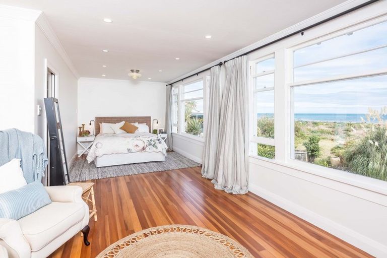 Photo of property in 9 Manly Street, Paraparaumu Beach, Paraparaumu, 5032