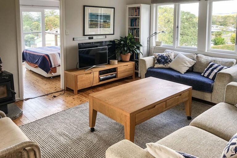 Photo of property in 69 Howard Road, Orere Point, 2585