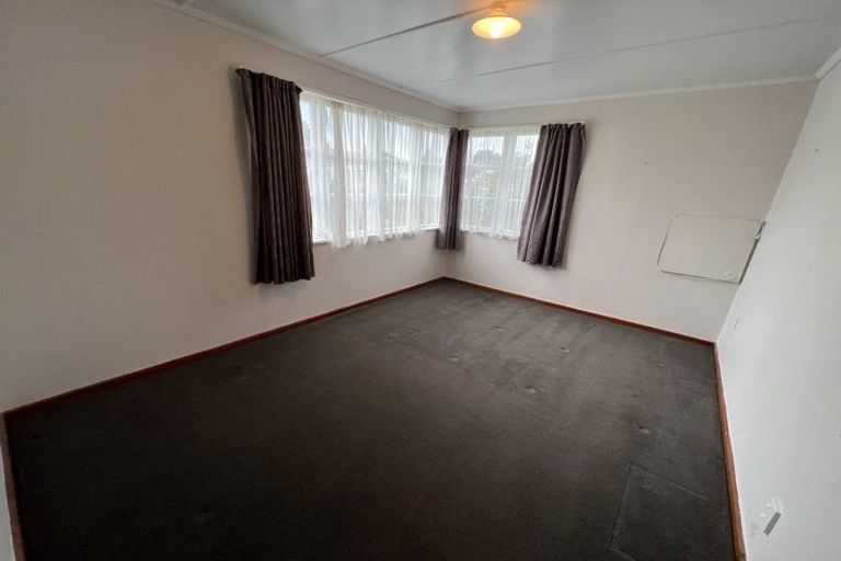 Photo of property in 64 Andrew Avenue, Roslyn, Palmerston North, 4414