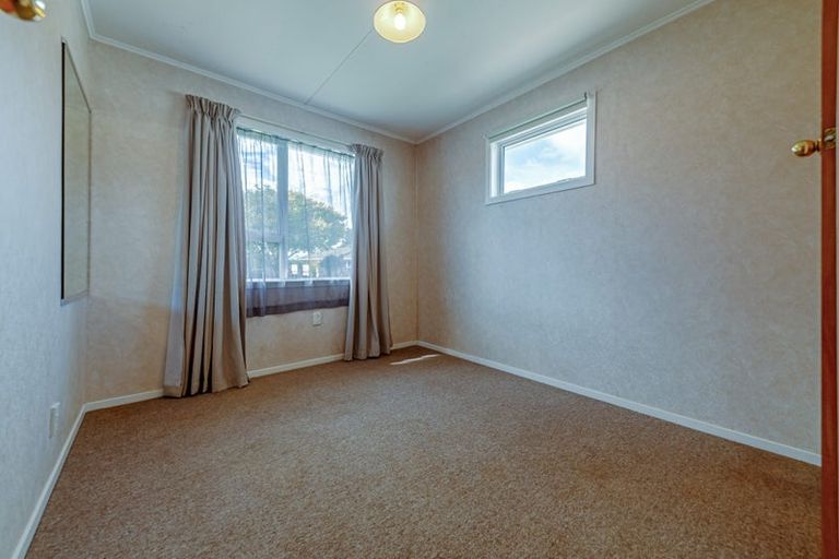 Photo of property in 18 Acacia Street, Kelvin Grove, Palmerston North, 4414