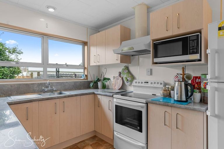 Photo of property in 7 Whaka Street, Maungaturoto, 0520