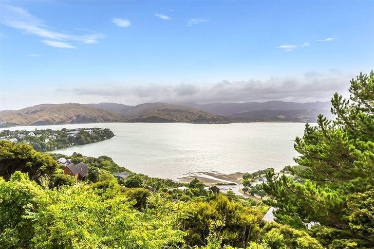 Photo of property in 97 Kahu Road, Paremata, Porirua, 5024