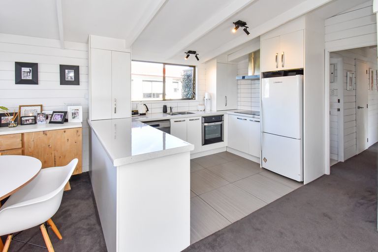 Photo of property in 1/3 Hoylake Place, Wattle Downs, Auckland, 2103