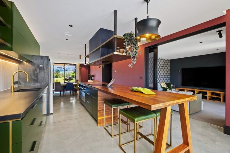 Photo of property in 5 Diamond Lane, Wanaka, 9305