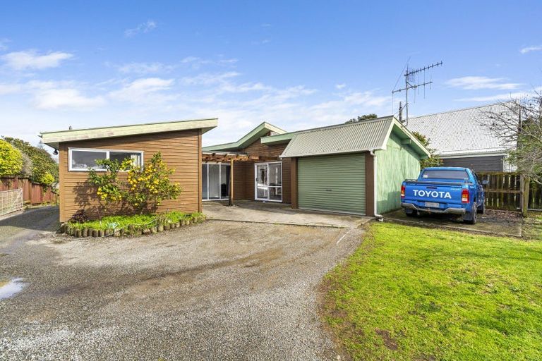 Photo of property in 20 Simcox Street, Otaki Beach, Otaki, 5512
