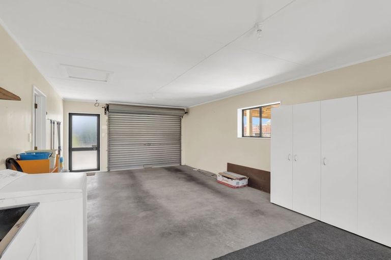 Photo of property in 11 Poutama Place, Tawhero, Whanganui, 4501