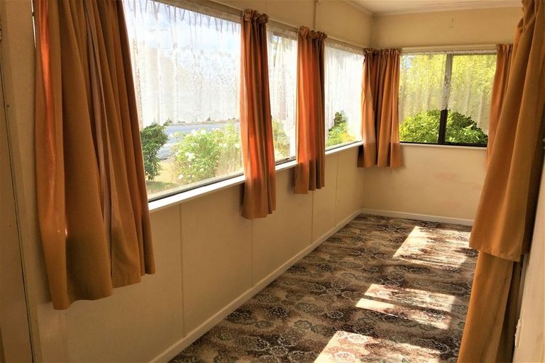 Photo of property in 83 Main Road, Clinton, 9534