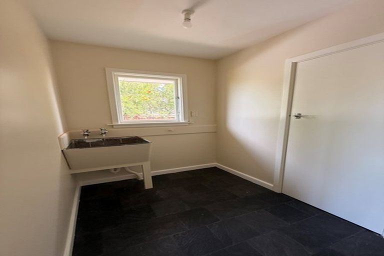 Photo of property in 3 Bendale Place, Avonhead, Christchurch, 8042