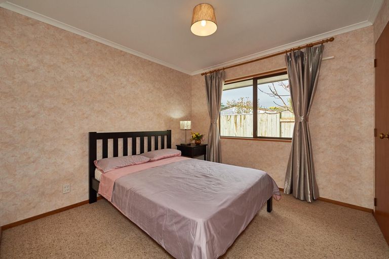 Photo of property in 8a Palm Avenue, Hokowhitu, Palmerston North, 4410