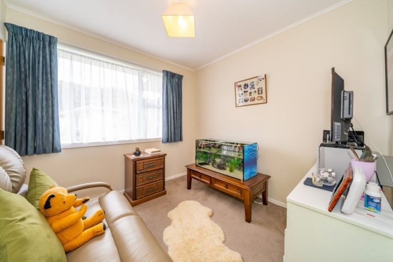 Photo of property in 4 Ruapae Grove, Trentham, Upper Hutt, 5018