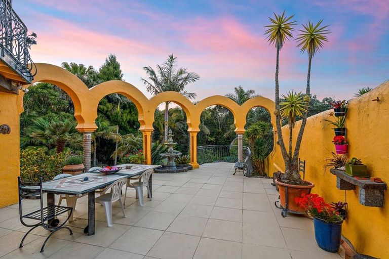 Photo of property in 102 Opanuku Road, Henderson Valley, Auckland, 0612