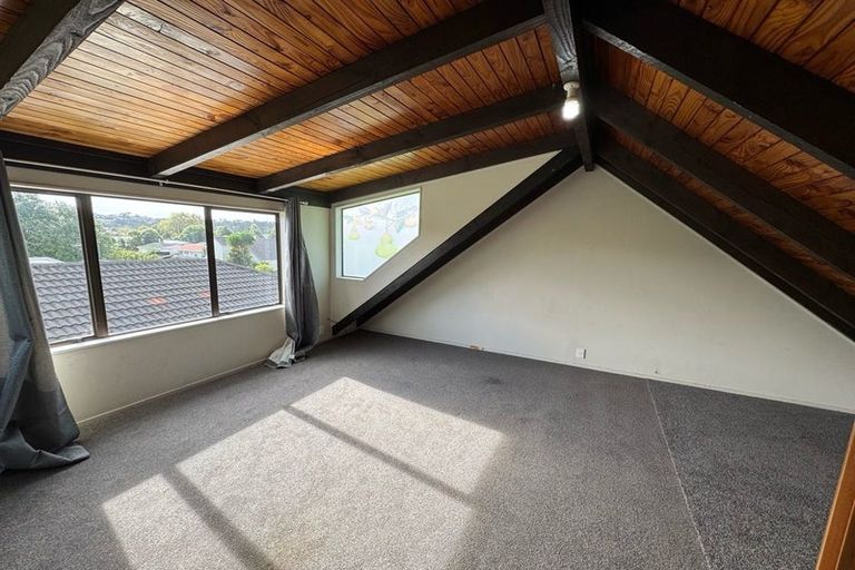 Photo of property in 197 Henderson Valley Road, Henderson, Auckland, 0612