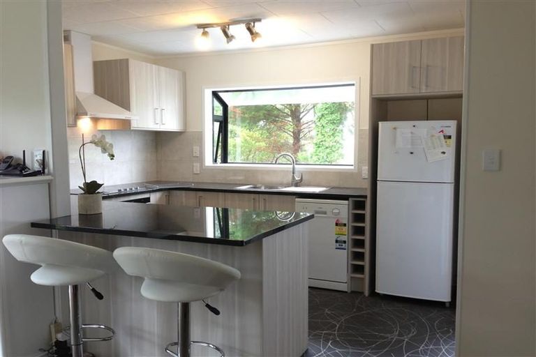 Photo of property in 97 Athena Drive, Totara Vale, Auckland, 0629