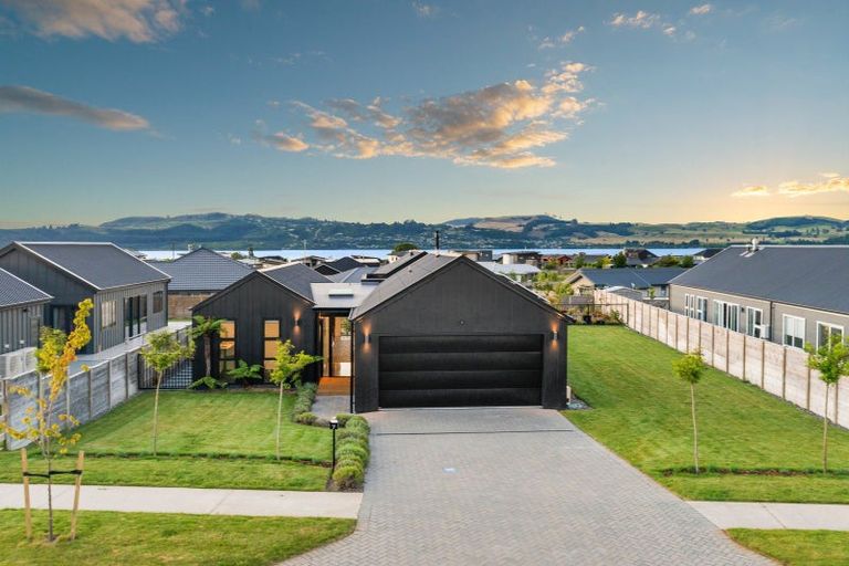 Photo of property in 7 Tuapapa Road, Wharewaka, Taupo, 3330