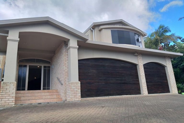 Photo of property in 4 Adelie Place, Murrays Bay, Auckland, 0630