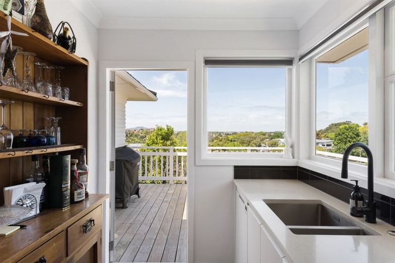 Photo of property in 1/63 Gladstone Road, Northcote, Auckland, 0627