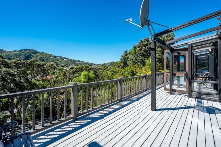 Photo of property in 1 Indira Place, Khandallah, Wellington, 6035