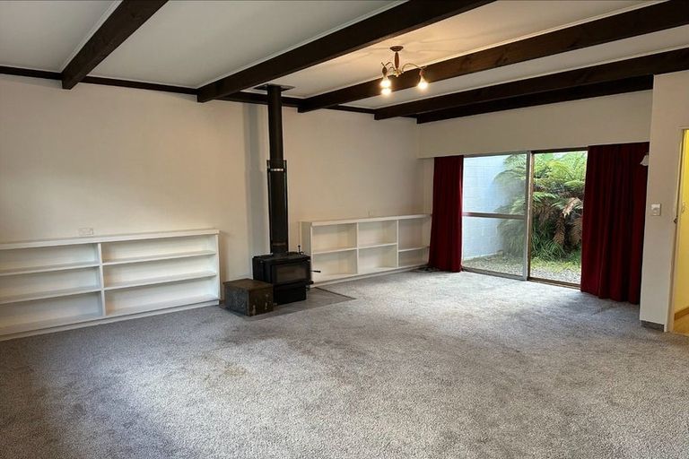 Photo of property in 4a Sunny Glen, Waikanae, 5036