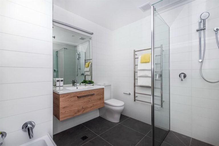 Photo of property in 1 Te One Place, Redwood, Christchurch, 8051