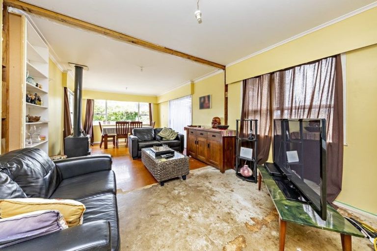 Photo of property in 6 Ronald Place, Manurewa, Auckland, 2102