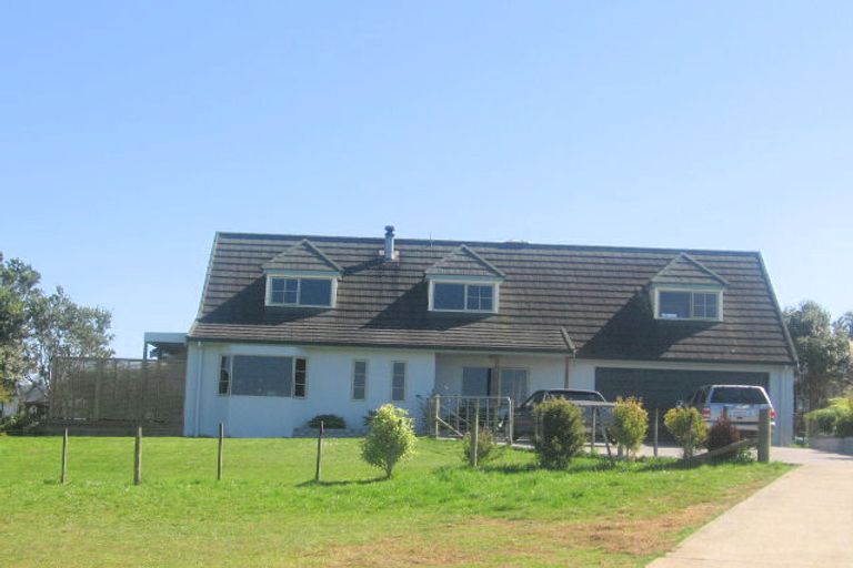 Photo of property in 165 Centennial Drive, Whitianga, 3510