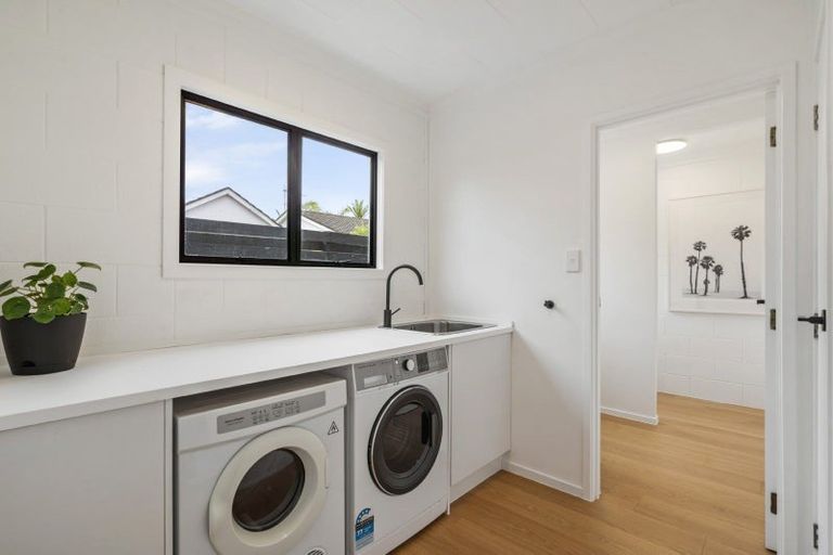 Photo of property in 2/57 Lake Road, Devonport, Auckland, 0624