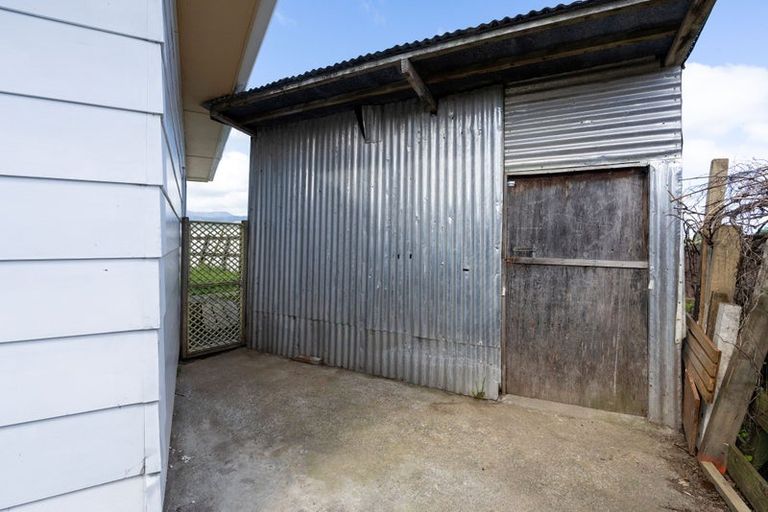Photo of property in 20 Kinross Street, Levin, 5510
