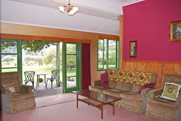 Photo of property in 126 Oneriri Road, Kaiwaka, 0573