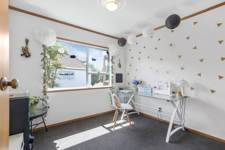 Photo of property in 7 Elmira Place, Browns Bay, Auckland, 0630