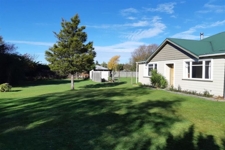 Photo of property in 1 Edward Street, Waimate, 7924
