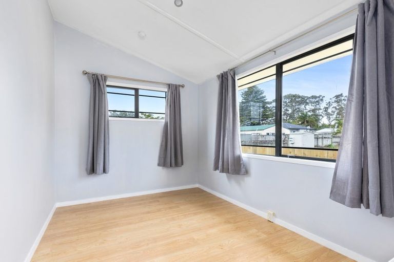 Photo of property in 31f Springs Road, Parakai, 0830