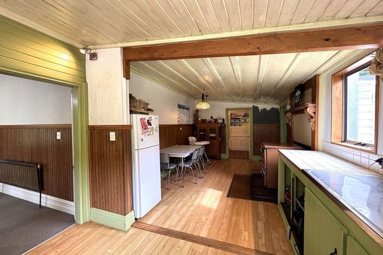 Photo of property in 10 Hinahina Road, Owaka, 9586