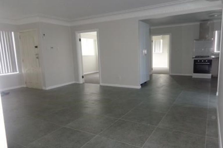 Photo of property in 96 Chislehurst Street, Henderson, Auckland, 0612