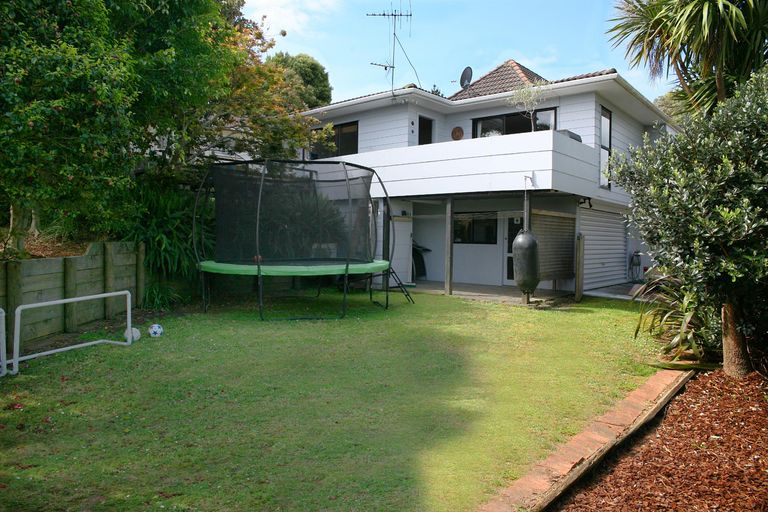 Photo of property in 19 Correa Court, Goodwood Heights, Auckland, 2105