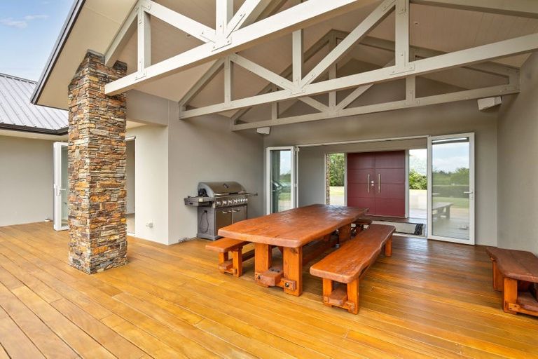 Photo of property in 98 Oxford Street, Martinborough, 5711