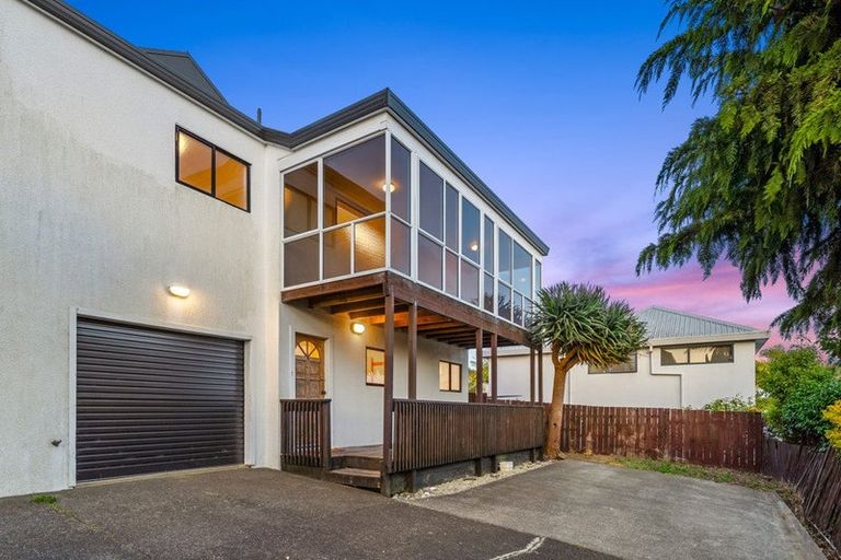 Photo of property in 3/14 Wernham Place, Northcote, Auckland, 0626