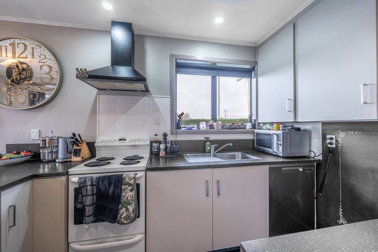 Photo of property in 8 Mackenzie Street, Winton, 9720