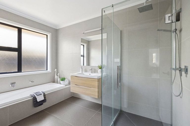 Photo of property in 54 Norfolk Drive, Cambridge, 3434