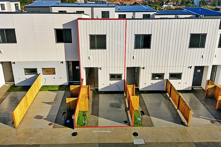 Photo of property in 13 Clay Works Lane, New Lynn, 0600