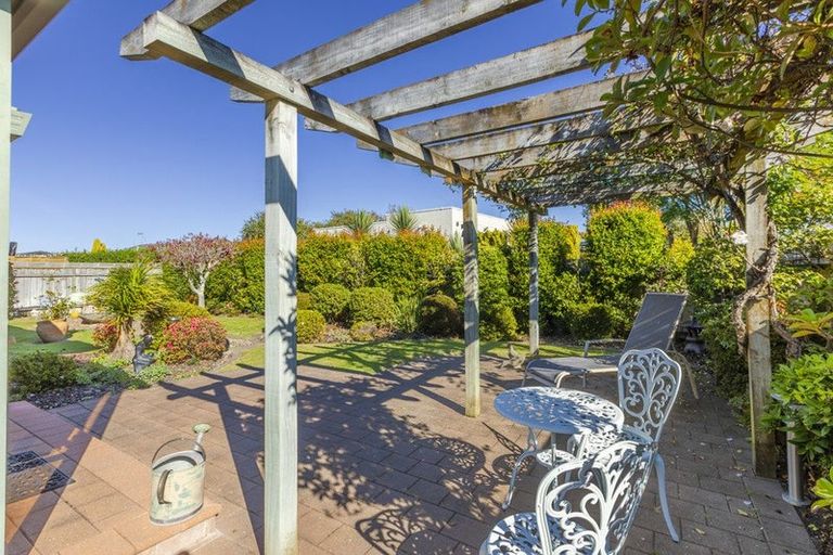 Photo of property in 2 Bucksburn Place, Greenmeadows, Napier, 4112