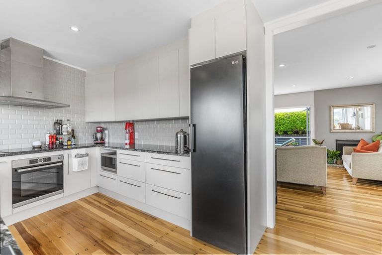 Photo of property in 137 Sandspit Road, Shelly Park, Auckland, 2014