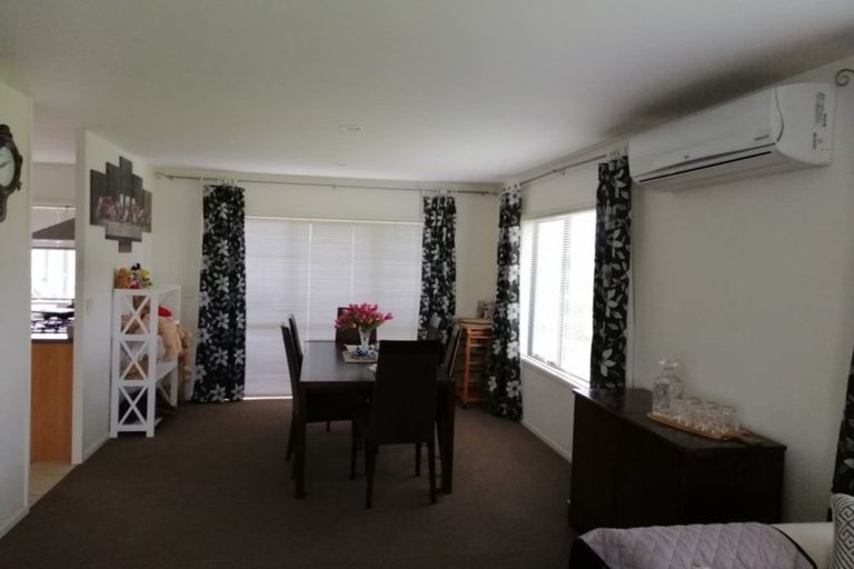 Photo of property in 187 Sturges Road, Henderson, Auckland, 0612