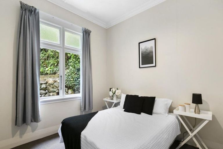 Photo of property in 66 Gladstone Road, Dalmore, Dunedin, 9010