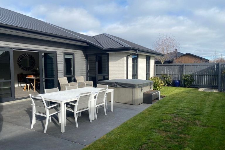 Photo of property in 8 Guyon Street, Marshland, Christchurch, 8083