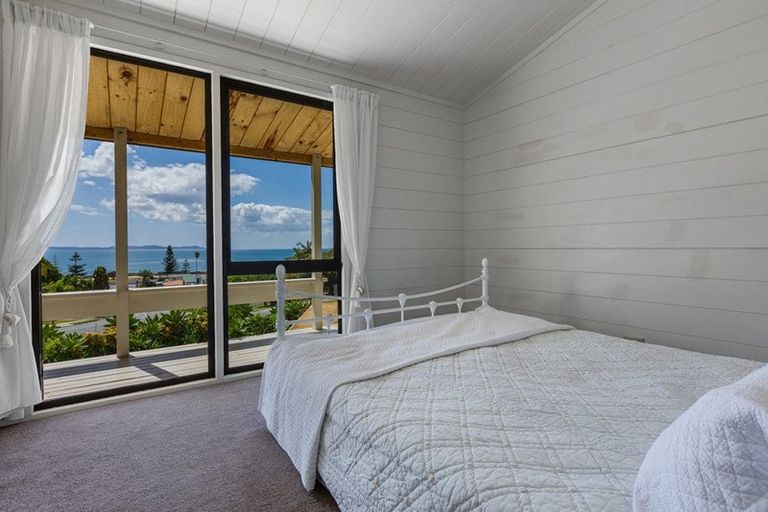 Photo of property in 46 Stratford Drive, Cable Bay, 0420