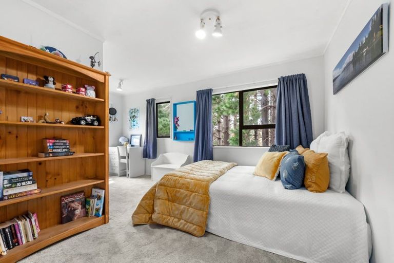 Photo of property in 70 Kaitoke Loop, Kaitoke, Upper Hutt, 5018