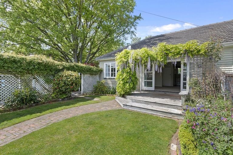 Photo of property in 46 Otara Street, Ilam, Christchurch, 8053