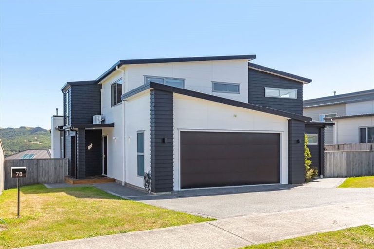 Photo of property in 78 Queen Charlotte Drive, Aotea, Porirua, 5024